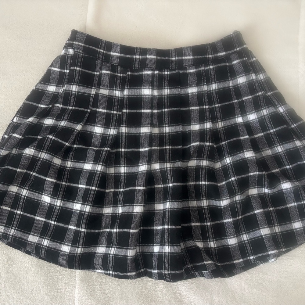 Hollister Black and White Plaid Skater Skirt